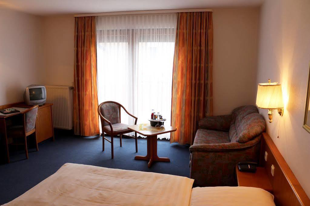 Hotel Am Steinberg هيلدسهايم المظهر الخارجي الصورة